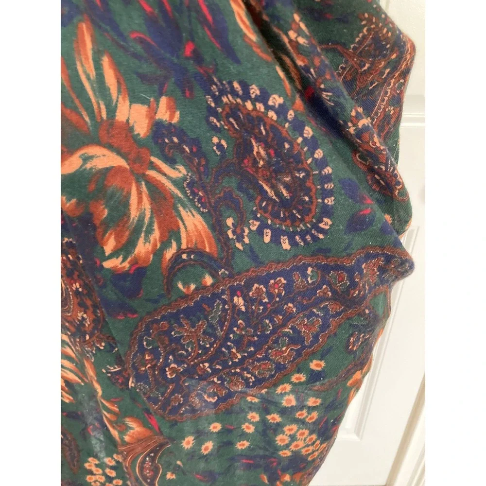 Vintage Style Made in Italy Green Floral Paisley Print Fringe‎ Wrap Scarf Shawl - Picture 2 of 8